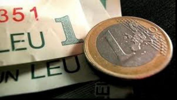 Leul continuă să se aprecieze în raport cu principalele valute de referință.