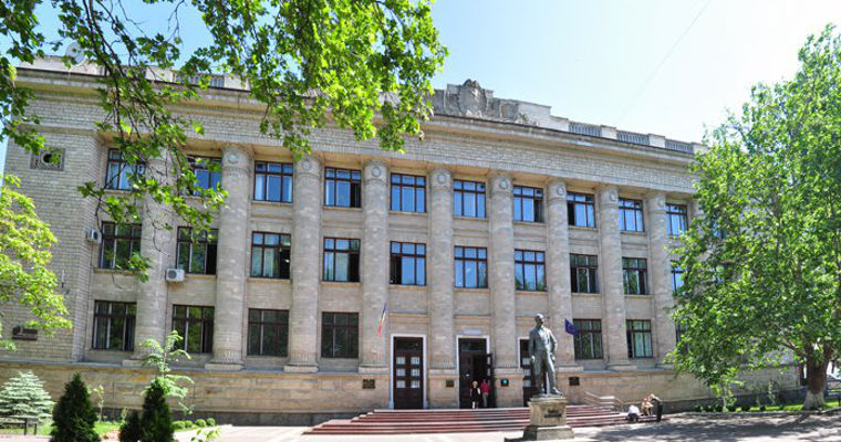 В Национальной библиотеке открылась выставка редких старинных книг.