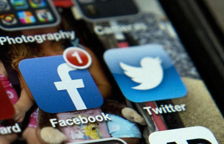 В Британии у Facebook и Twitter запросили данные по вмешательству РФ в Brexit. Фото: AP Photo