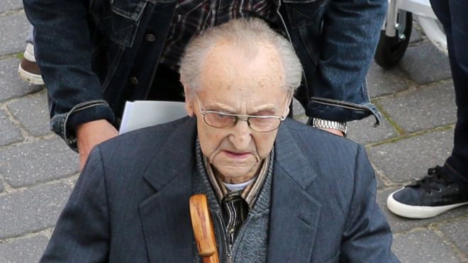 Врач Освенцима Губерт Зафке предстал перед судом в Германии.