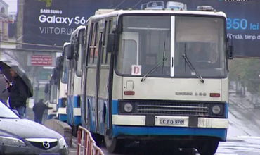 В дни поминовения 8 и 9 мая открыты дополнительно два автобусных маршрута С и D.