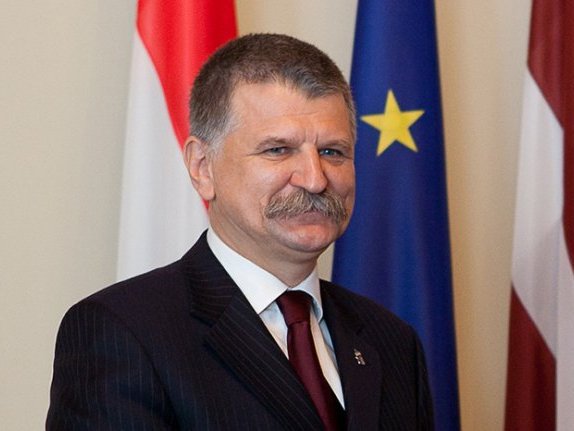 Preşedintele Parlamentului maghiar, Laszlo Kover, a dat de înţeles că dacă Bruxelles-ul va dicta Ungariei cum să conducă ţara, ea poate părăsi Uniunea Europeană.