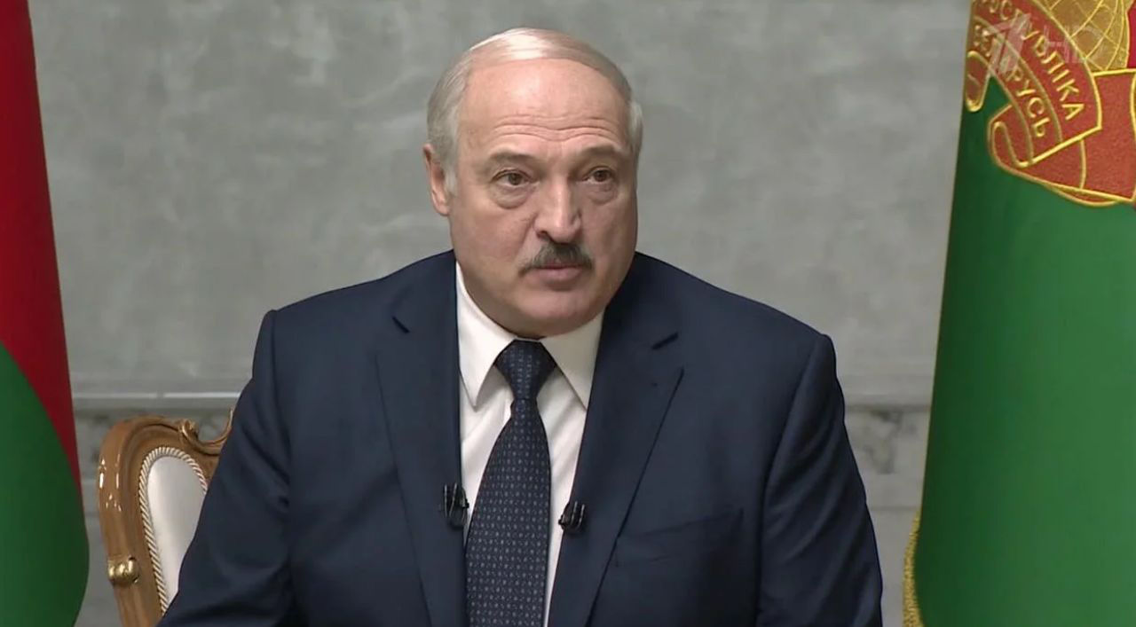 Лукашенко: Речи о поглощении Белоруссии Россией не идёт.