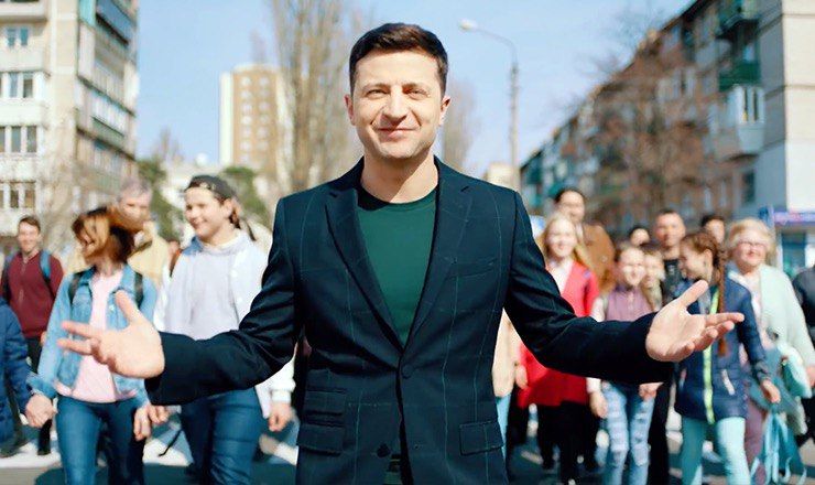 В случае победы на выборах Зеленский пообещал вернуть всех пленных домой.