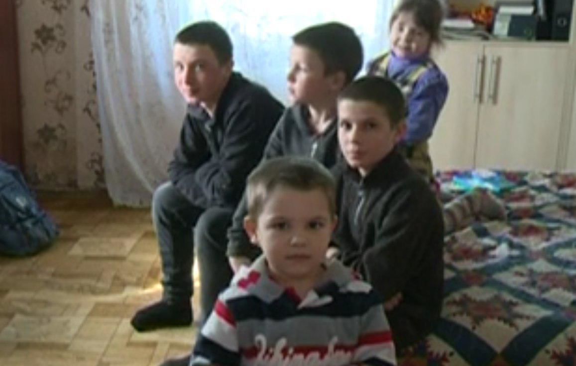 Семеро детей из Новоаненского района нуждаются в помощи.