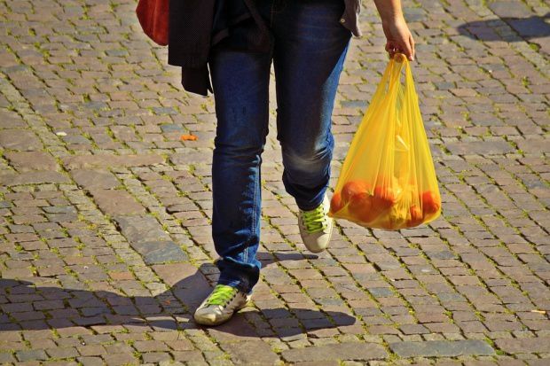 Pungile din plastic de unică folosință, interzise prin lege