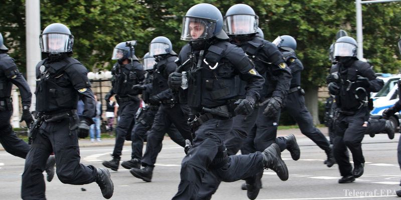В Гамбурге подрались две сотни беженцев. Фото: telegraf.com.ua