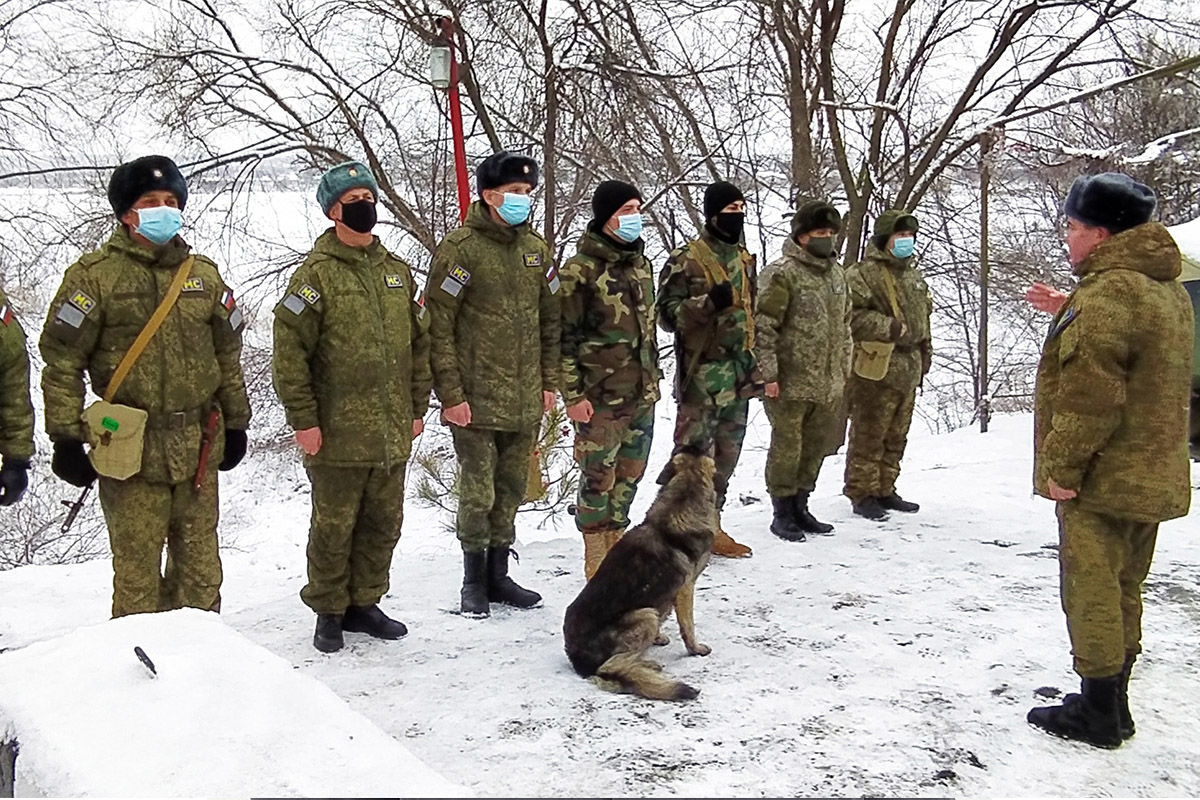 Российские военные провели в преддверии праздников специальные занятия в Приднестровье.