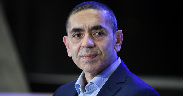Гендиректор BioNTech Угур Шахин предупредил о важности третьей дозы вакцины.