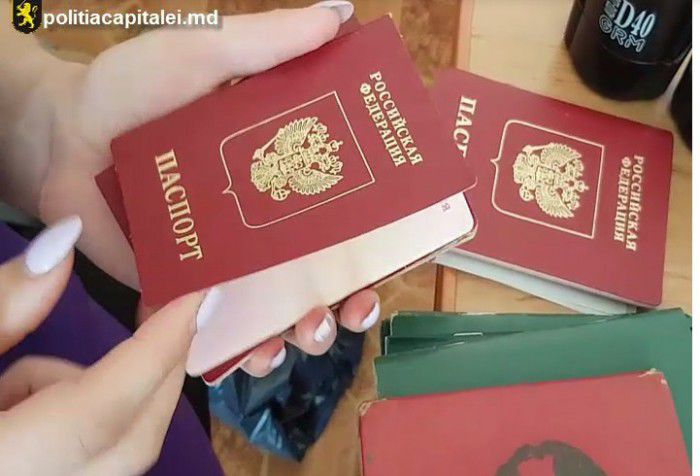 Până în prezent, victimelor nu li s-a prestat serviciile promise în vederea obţinerii actelor respective.