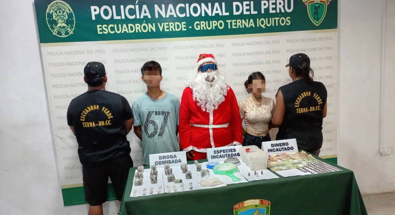 Polițiștii costumați în Moș Crăciun au destructurat o bandă periculoasă în Peru.