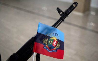Ддепутаты "народного совета ЛНР" на очередном "пленарном заседании" в пятницу единогласно приняли "закон" "О военном положении".