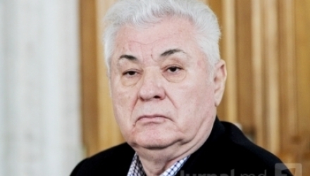 Вчера на заседании парламента лидер ПКРМ Владимир Воронин выразил своё негодование в связи с визитом в РМ президента Румынии Траяна Бэсеску.
