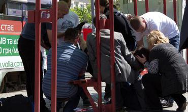 Задержаны двое мужчин, подозреваемых в совершении серии взрывов в Днепропетровске 27 апреля.