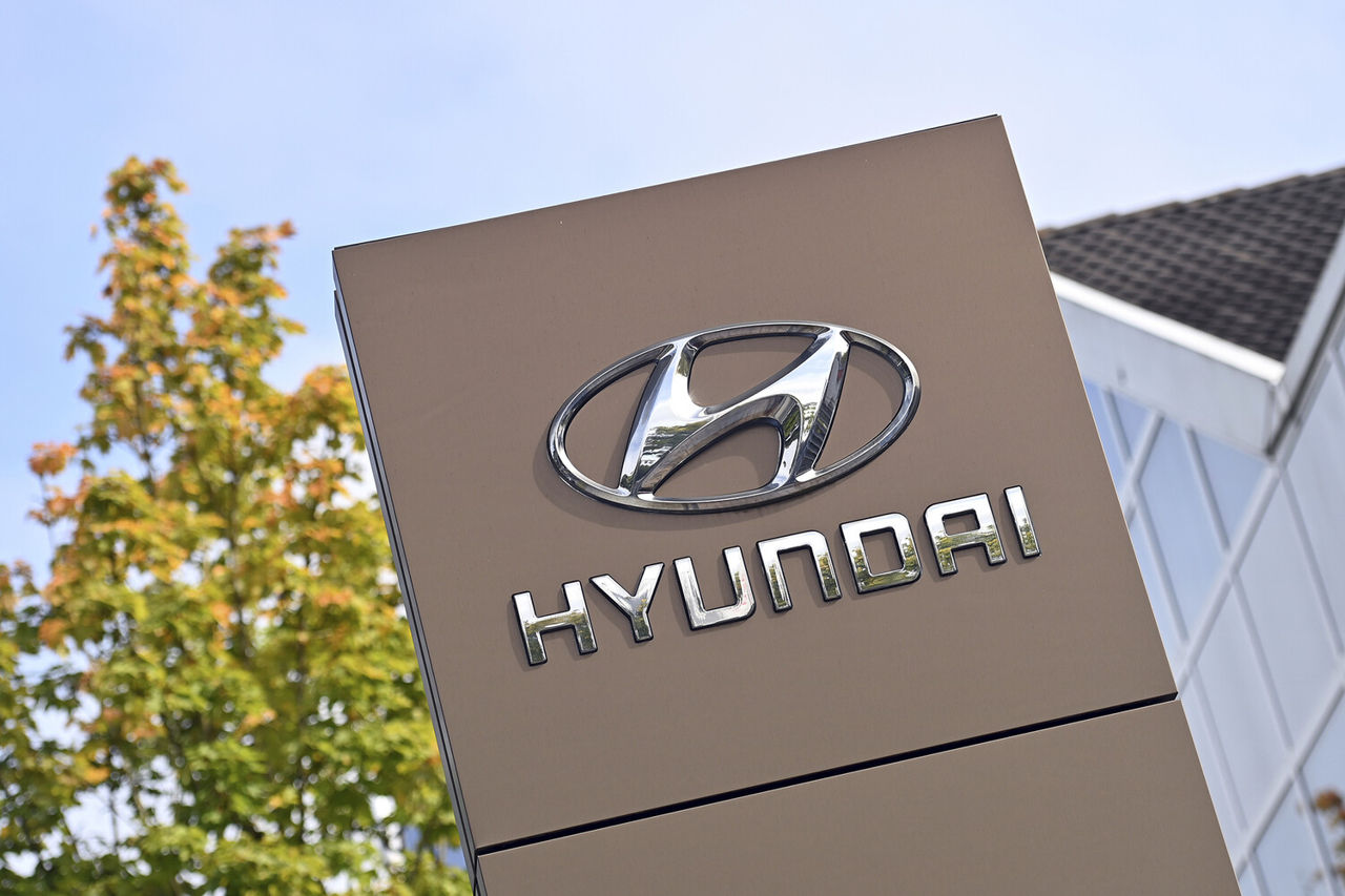 Hyundai отзывает более 420 тысяч авто из-за риска неожиданного торможения.