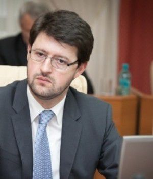 Vlad Filat a fost atras într-o cursă în ziua de 15 octombrie 2015, atunci când a fost reținut.  Foto: napocanews.ro