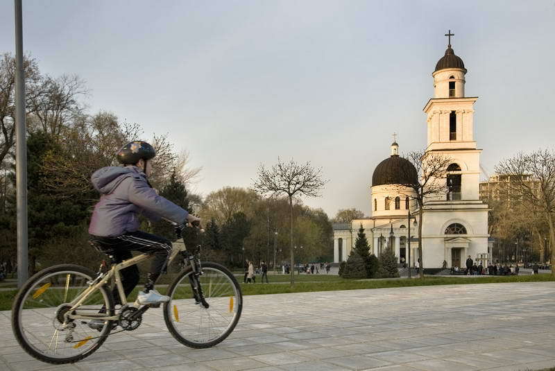 Autoritățile municipale au anunțat că orașul va fi decorat cu lumini pe timp de noapte și de Paștele Blajinilor.