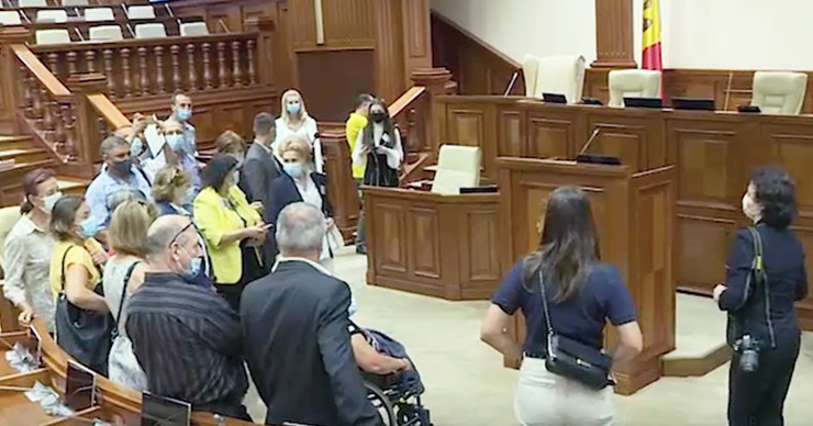 В парламенте Молдовы прошел день открытых дверей.