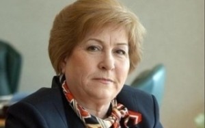 Astfel, conducerea băncii își exprimă înalta apreciere a meritelor fostei șefe a MAIB în dezvoltarea instituţiei şi a sistemului financiar-bancar în ansamblu.