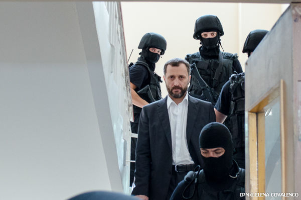 Суд сектора Буюкань не зачитал мотивированный приговор по делу Филата.