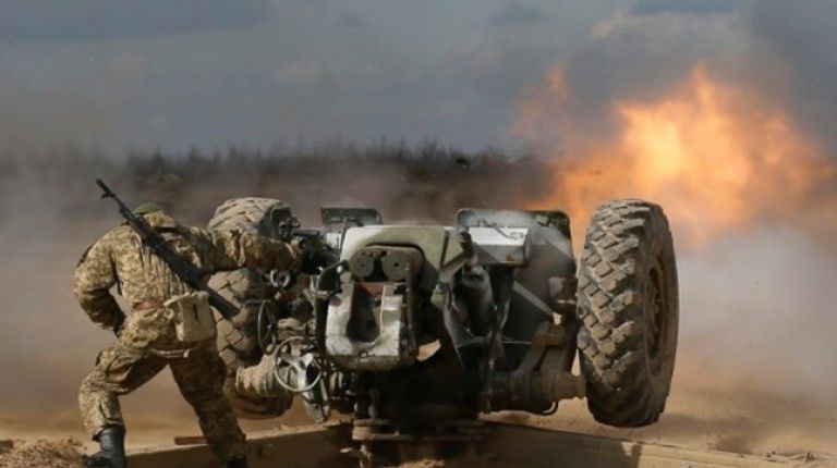 Видео обстрела выложили в соцсеть.