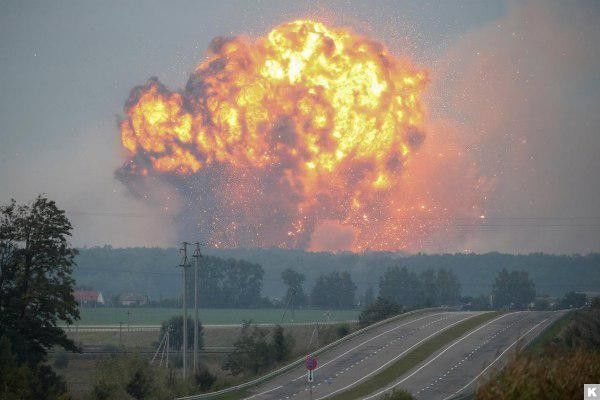 Снаряды на складе в Калиновке будут взрываться еще 3-4 суток.