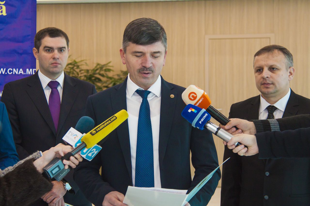 Заместитель директора НЦБК подал в отставку.
