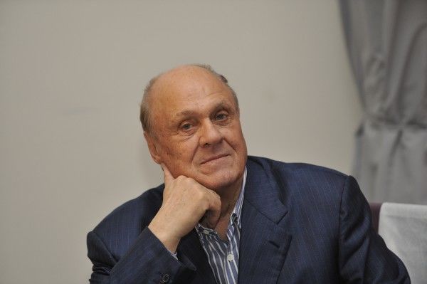 Владимир Меньшов и Алексей Чадов сыграют в фильме о Донбассе.