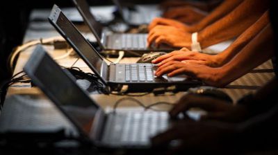 În epoca dezvoltării vertiginoase a spaţiului virtual, atacurile cibernetice devin una dintre provocările zilei.