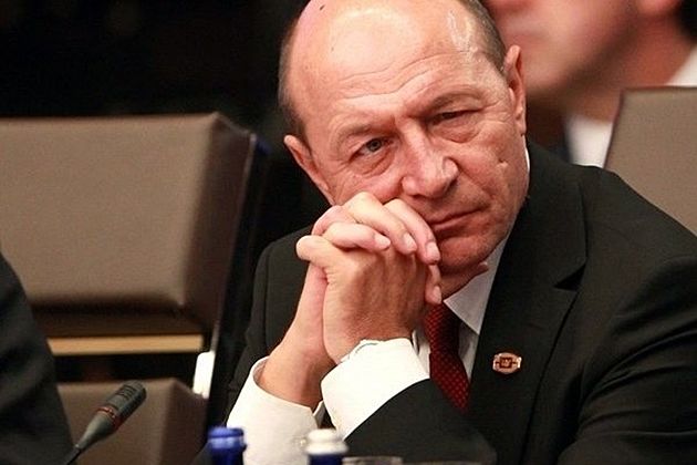 АП отменила решение суда о приостановке указа Додона о лишении Бэсеску молдавского гражданства.