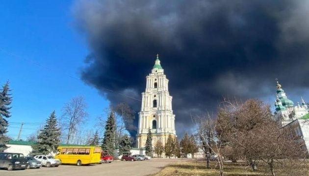 Чернигов остается без электричества, воды, тепла и газа.