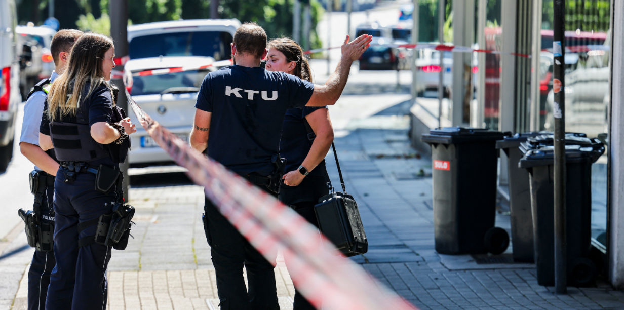 Statul Islamic și-a asumat responsabilitatea pentru atacul cu cuțitul din Germania.