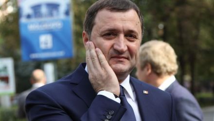 Premierul Vlad Filat nu a comentat deocamdată acuzaţiile. 