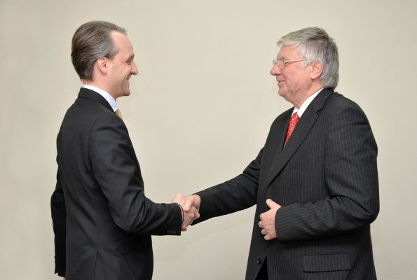 Noul ambasador al Ungariei la Ministerul Apărării.