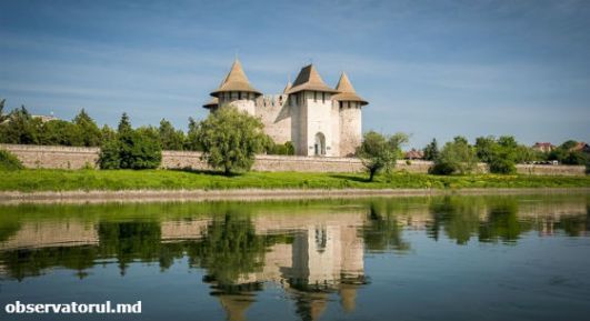 Scriitorii din Moldova şi România s-au întâlnit cu studenţii, în cadrul Festivalului Literaturii Române. Foto: observatorul.md