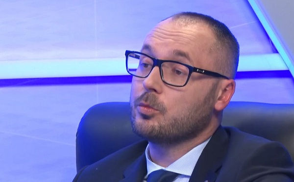Экс-министр юстиции Литвиненко консультирует Санду по некоторым вопросам. Фото: Point.