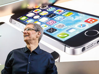 Apple: Scuze pentru versiunile mai vechi de iPhone. Foto: zf.ro