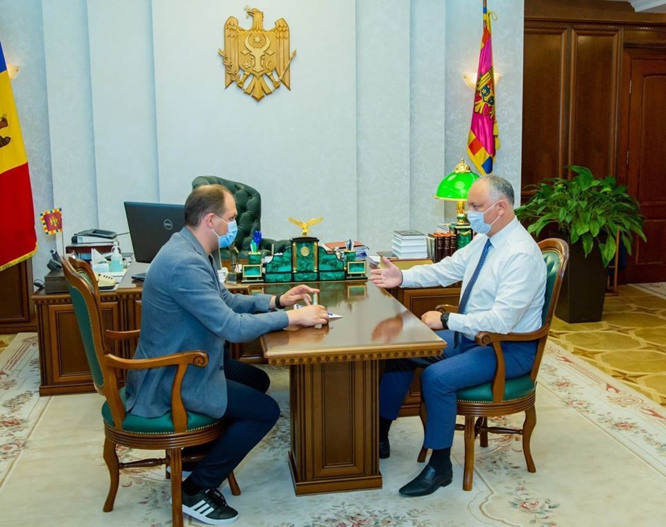 Игорь Додон призвал Иона Чебана продолжать в таком же темпе реализацию начатых проектов.