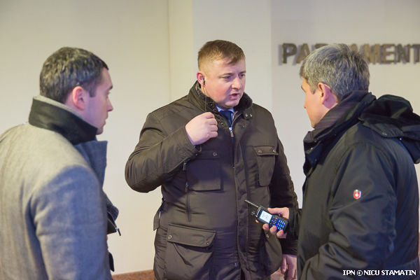 Беспорядки в ходе протестов будет расследовать совместная группа.