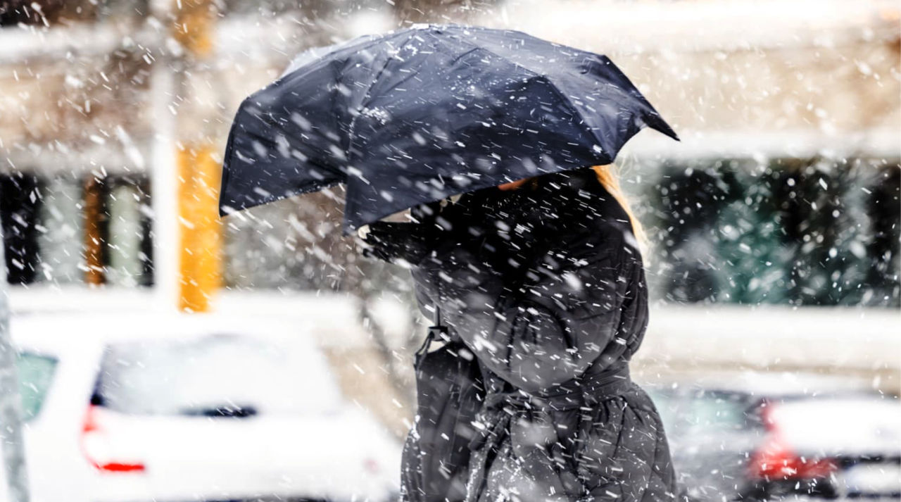 Avertizare meteo: Cod Galben de vânt și rafale puternice în ajun de Anul Nou.