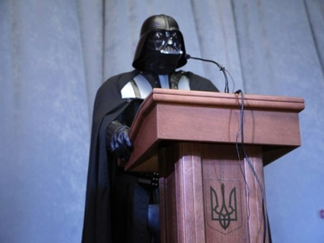 Дарт Вейдер уже пытался баллотироваться в президенты Украины, но Центризбирком отказал ему в участии.