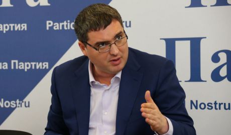 Usatîi a publicat o parte din discuțiile sale cu reprezentantul killerului Proca. Foto: jurnal.md