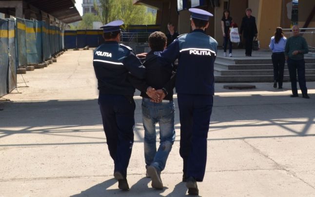 Minorii erau „şcoliţi” acasă, înainte să fie trimişi în străinătate. 