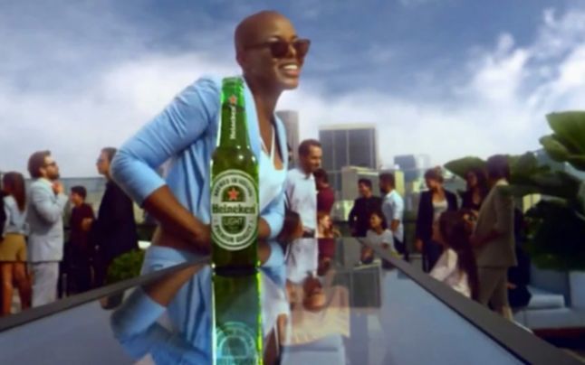 Heineken este acuzată de rasism după o nouă reclamă.