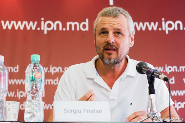 Режиссер Серджиу Продан.