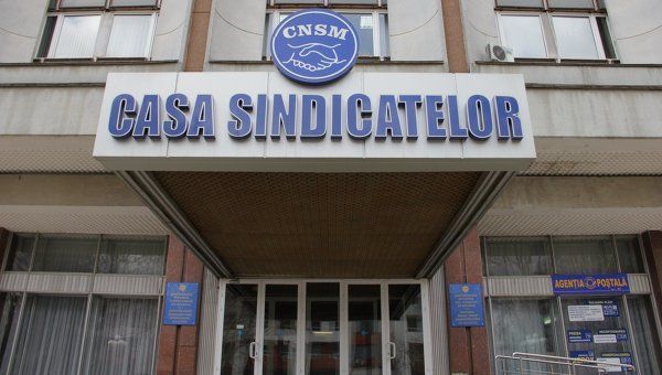 CNSM cere măsuri de protecție a salariaților pe timp de caniculă