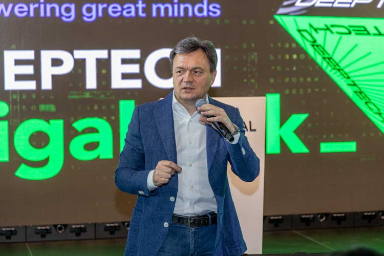 Хакатон Deeptech GigaHack впервые проходит в Кишиневе.