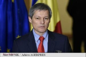Dacian Cioloș a declarat, astăzi, în discursul susținut la manifestarea de la Iași, că România este alături de R. Moldova. Foto: agerpres.md