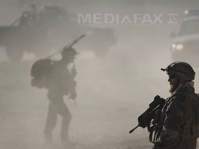 Cel puţin 13 morţi, între care trei soldaţi NATO, într-un atac în estul Afganistanului (Imagine: Mediafax Foto/AFP)