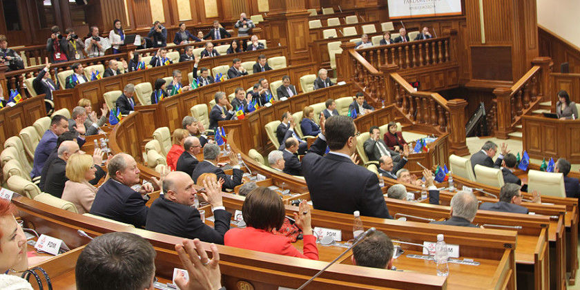 Fracțiunea Partidului Democrat din Moldova (PDM) are încă șase deputați noi. 